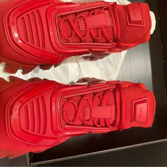 Prada Thunder cloudburst size 11m